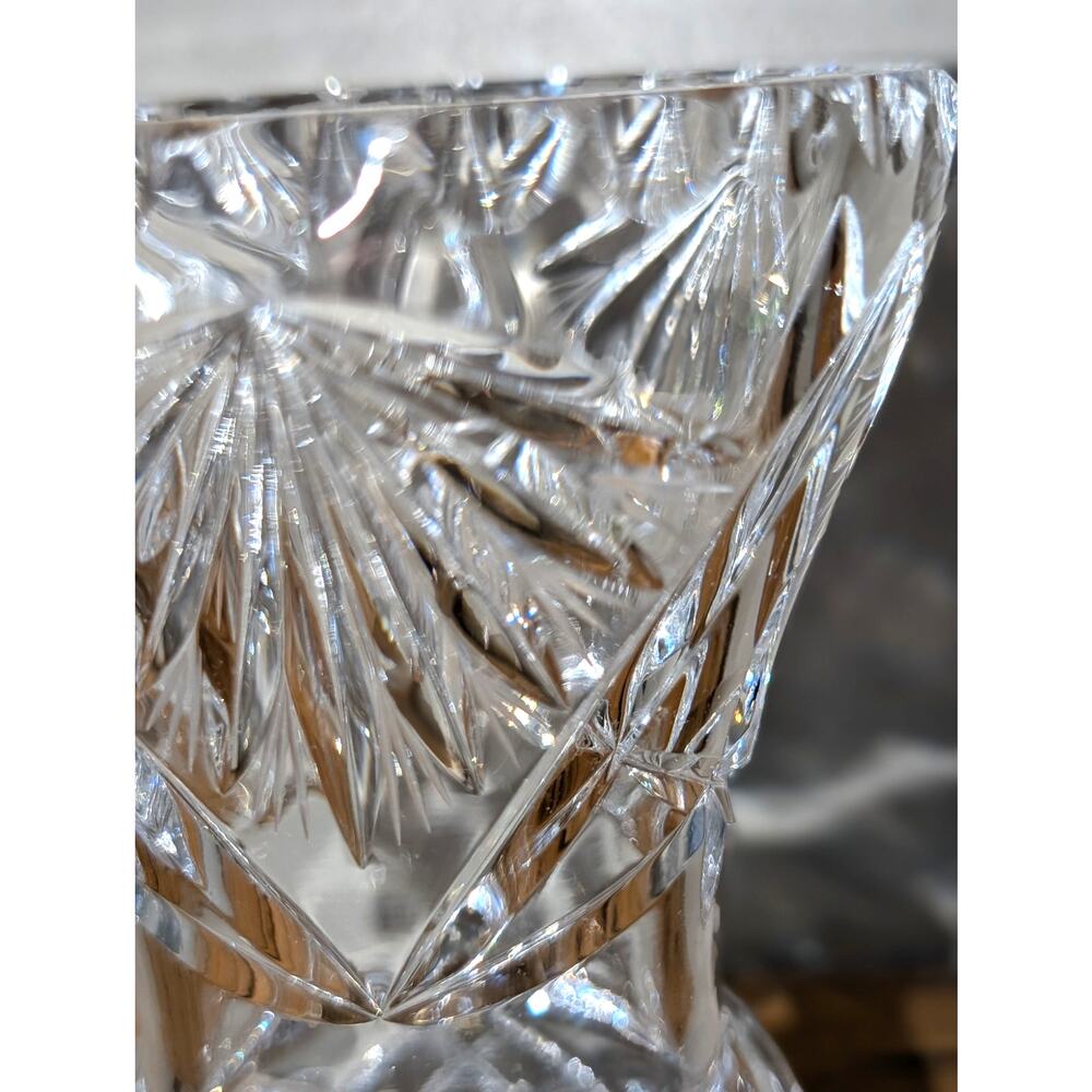 Gorgeous Vintage Cut Crystal Tripod Footed Scalloped Mouth Flower Vase - Picture 8 of 11